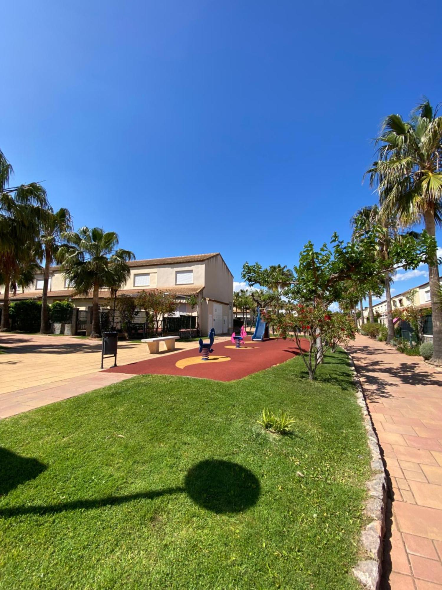 Adosado En Urbanizacion Encantadora Oropesa del Mar Bagian luar foto